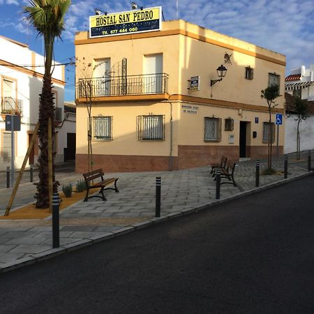 Hostal San Pedro Sanlucar la Mayor Exterior photo