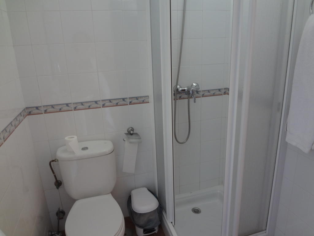 Hostal San Pedro Sanlucar la Mayor Room photo