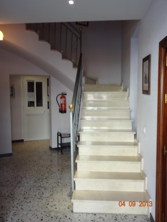 Hostal San Pedro Sanlucar la Mayor Exterior photo